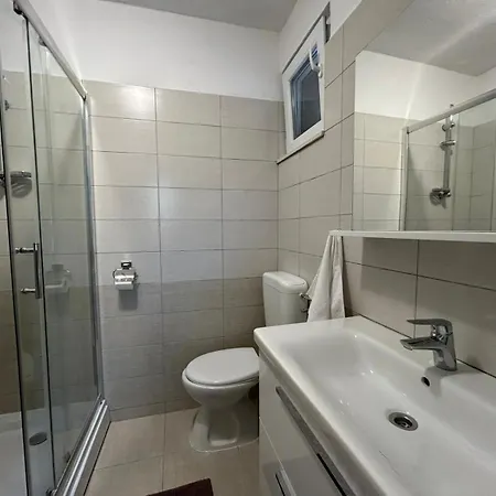 New! 2 Complex For 16 Persons Near Omis Villa