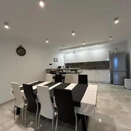 New! 2 Complex For 16 Persons Near Omis Lokva Rogoznica